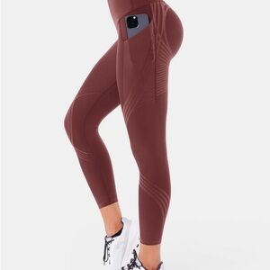 Fanka Power Sculpt leggings with side pocket in Pinecone color